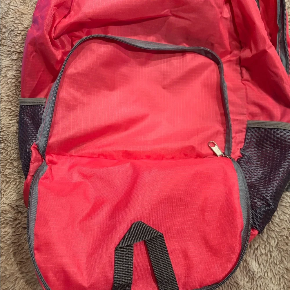 Hot pink Backpack - Picture 3 of 4